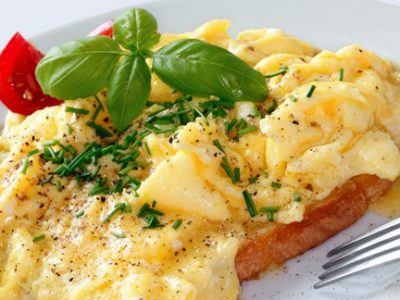 Eat healthy breakfast for losing weight