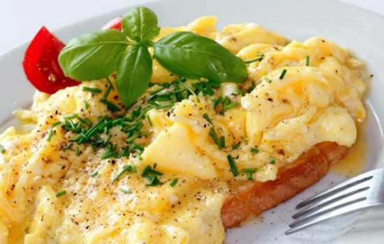 Eat healthy breakfast for losing weight