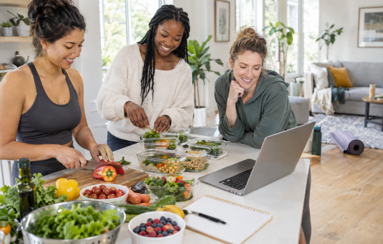 Healthy Eating for Busy Women: A Practical Guide to Personalizing Your Diet and Fitness Plan